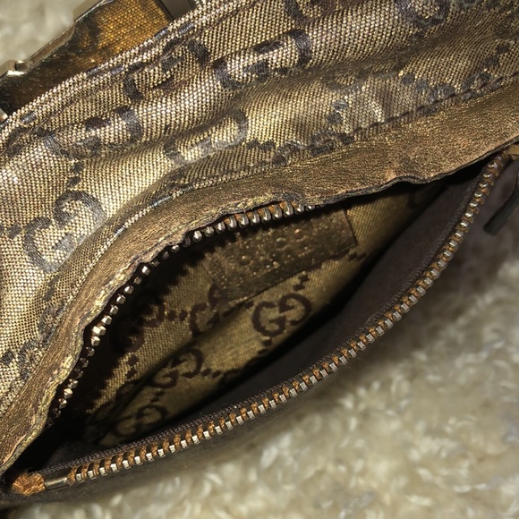 GUCCI BUM BAG - Picture 8 of 16